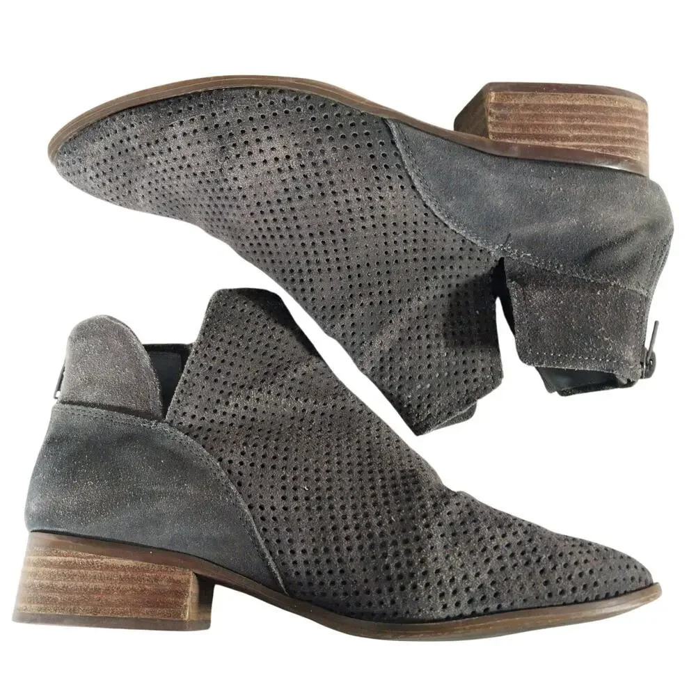 CROWN VINTAGE! DOVE GRAY GENUINE LEATHER PERFORATED DETAIL ANKLE BOOTS! SZ 10M
